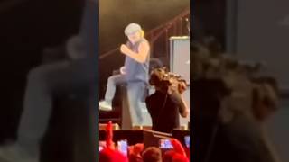 AC/DC bring Bonny to life in Edinburgh as Brian dances across the stage 😂⚡ #ACDC #bonny #edinburgh