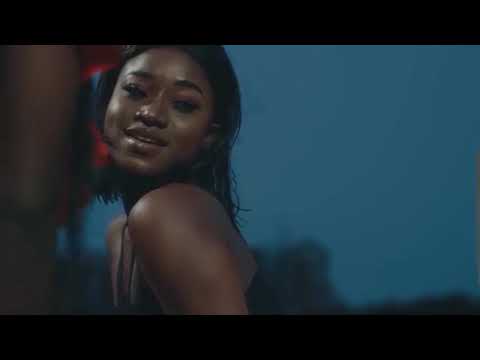 R2bees we de vibe remix ft  de fine artists