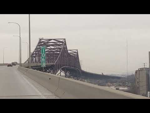 Driving over the Chicago skyway #chicagoskyway
