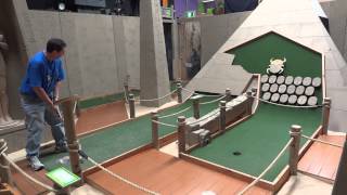 18 aces around Mini Golf King.