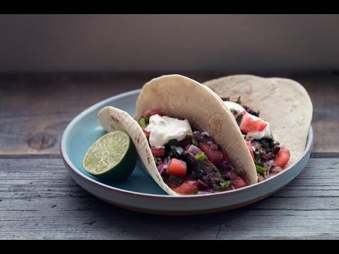 Slow Cooker Short Rib Tacos