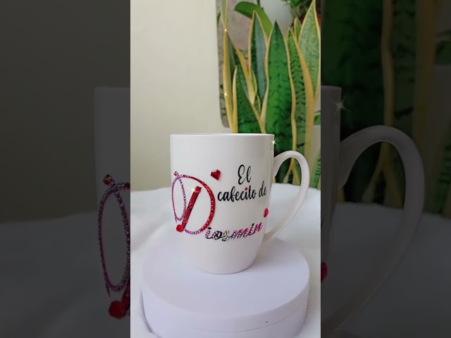 Vídeo relacionado con Taza personalizable con diseño de pony, color blanco, cualquier nombre o mensaje en su taza única