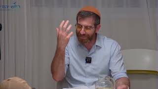 חדר כושר לנפש - איך מנצחים את הפחד? | ארז רומס (ראש יהודי - מרכז למודעות עצמית) - התמונה מוצגת ישירות מתוך אתר האינטרנט יוטיוב. זכויות היוצרים בתמונה שייכות ליוצרה. קישור קרדיט למקור התוכן נמצא בתוך דף הסרטון