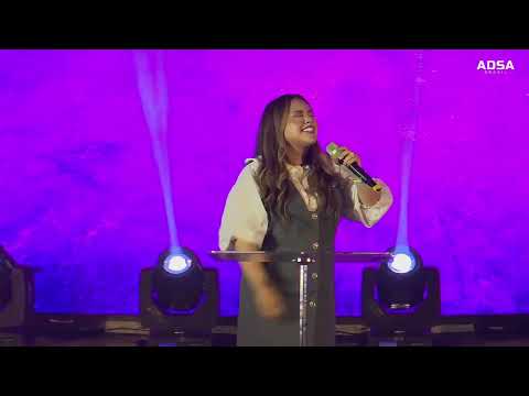 Sarah Farias ministrando louvor na ADSA 2025 #church #congresso #gospelmusic #louvorea