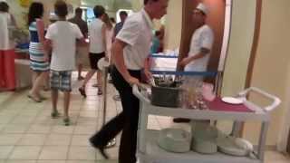 preview picture of video 'hotel lindos princess, rhodes buffet aout 2013'