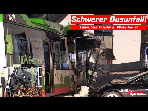[ELEKTROBUS KRACHT IN WOHNHAUS!] Schwerer Busunfall in Castrop-Rauxel! Wohnhaus einsturzgefährdet!