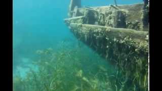 preview picture of video 'The Sweepstakes Shipwreck - Tobermory Ontario Canada'
