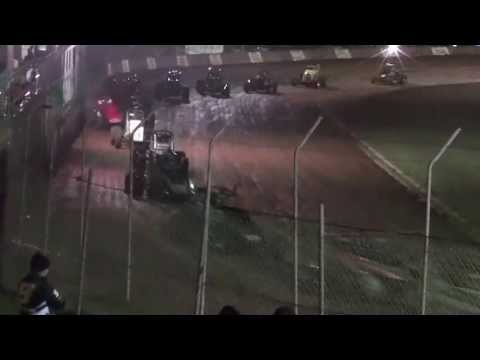 20130420 Nyora Wingless pile up