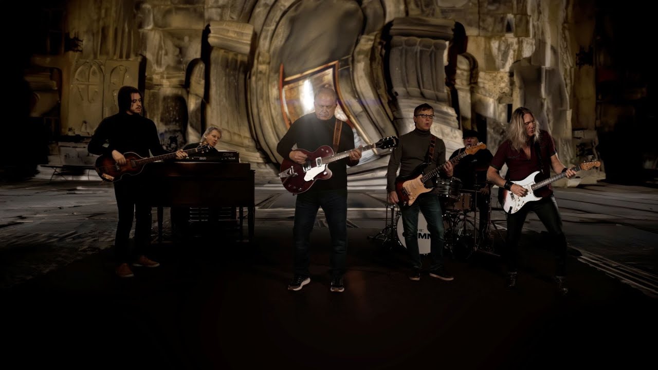 White Horse → Crawlin' Watch next