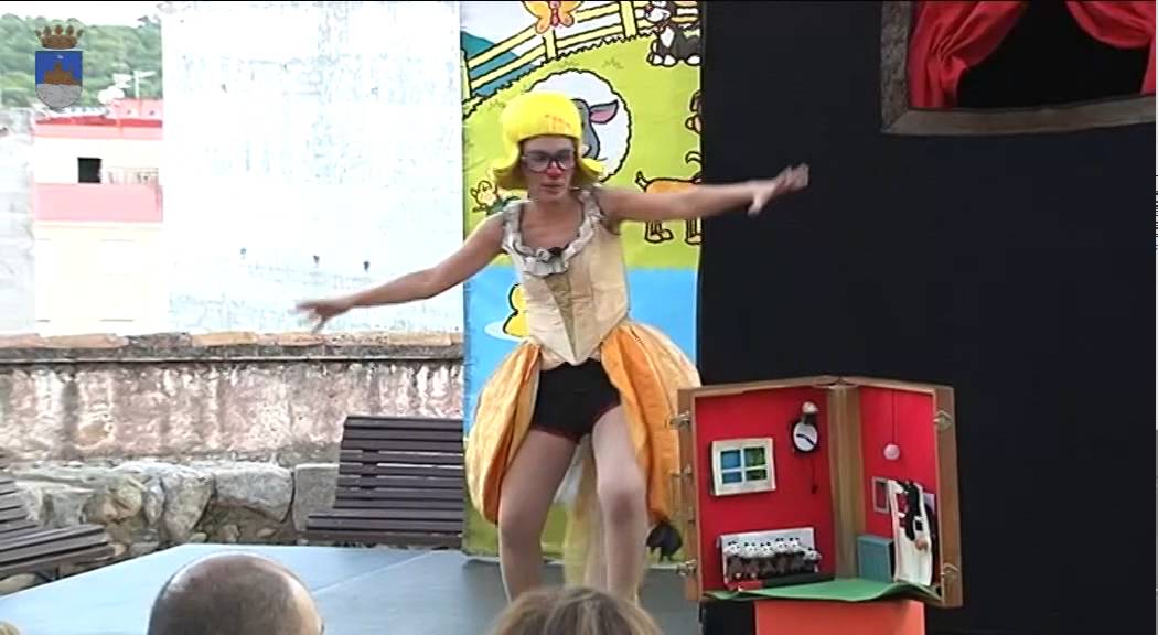 10/08/2015 - Dinamización del Casco Antiguo "Las Fabulosas Fábulas de Jolina Chifer"