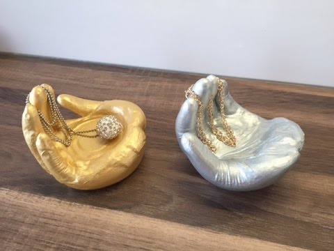 Bunte Gipshände - Deko mit Handschlag