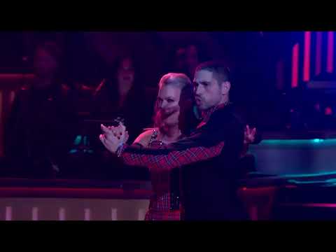 Elaine Hendrix’s TikTok Night Tango | Dancing with the Stars