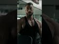 It’s arm day…. Let’s get huge 👏🏼
