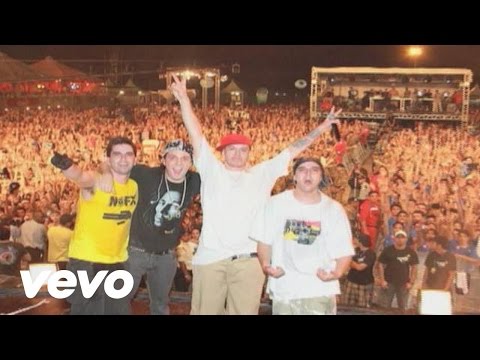 Charlie Brown Jr. - Me Encontra (Video Clipe)