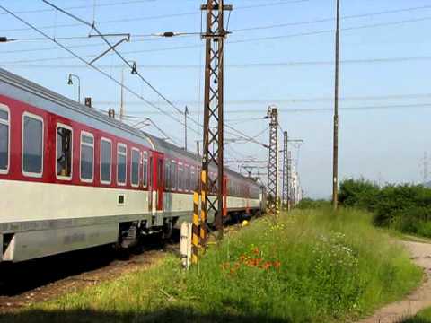 ZSSK 350 006 - 3 [IC 502 Gerlach] passing Varín