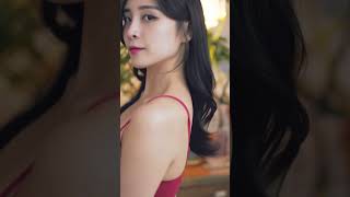 Gái xinh văn phòng mặc bikini 2 mảnh nhỏ xíu như không mặc vậy có đẹp không p214?