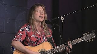 Crystal Bowersox - Marlboro Man / Let Me Walk Away - Live at McCabe's