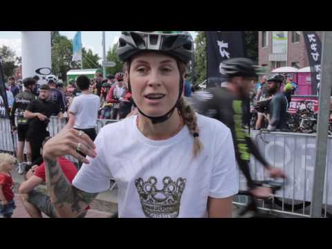 Get out the way boys! Fixed 42 World Championships Women's Race