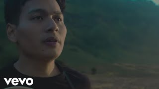 Rendy Pandugo - Silver Rain (Official Music Video)