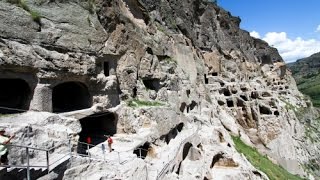 preview picture of video 'A day visiting the Cave City of Vardzia - Family Trip Georgia'