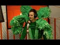 Peter Selie stond live in de studio van Omroep Brabant met zijn hit 'Hoemoes dà òk alweer'