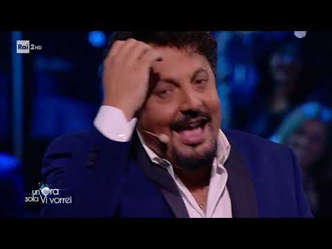 Enrico Brignano: le buone abitudini al mare - Un'ora sola Vi vorrei 13/10/2020