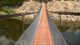 preview picture of video 'Two Bridges Over the Roseau'