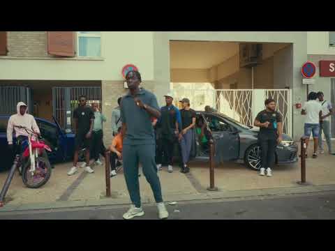 KAMOSS - J’trouve pas le sommeil (clip officiel)