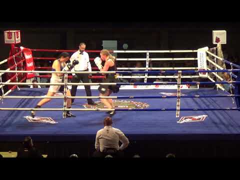 Primer combate profesional de la velada Boxing Canal