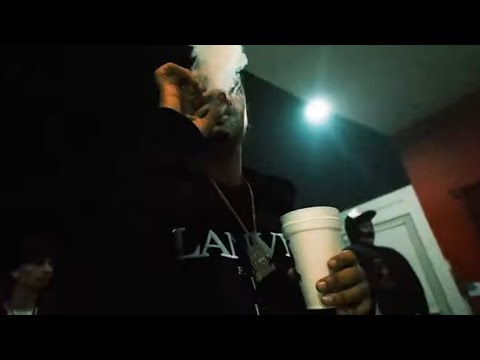 Rico 2 Smoove Ft TrackMoney P - WHO WANT SMOKE