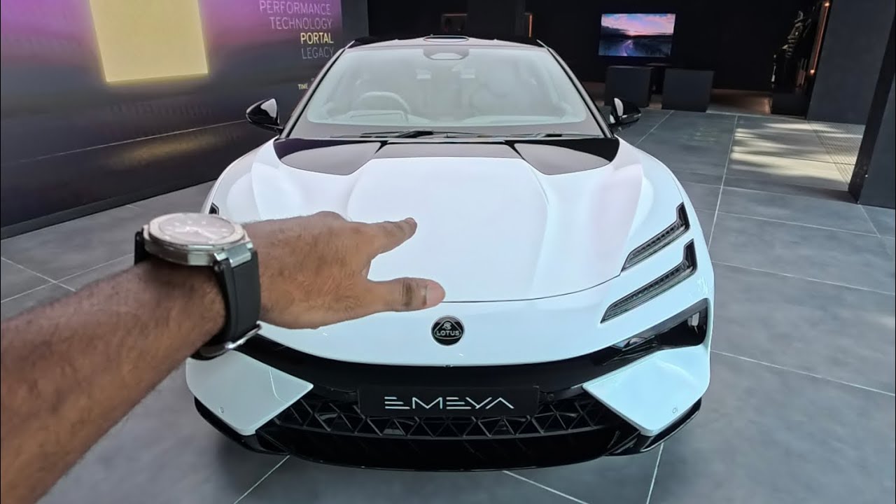 POV! Lotus Emeya in Akoya White & Magnetite | 5 Seater