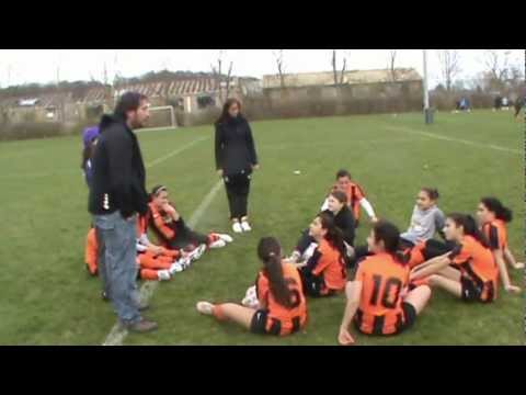 FC Nivå Girls 2012 første kamp.mp4