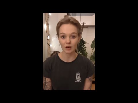 Jo packt über Wiki von Princess Charming aus!