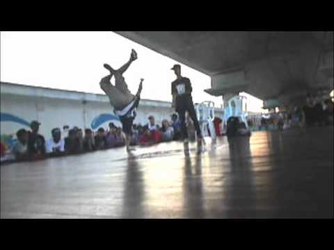Klesio e Thayson (Jurados) - Batalha de Foot Work (BATTLE FOR LIFE 2012)