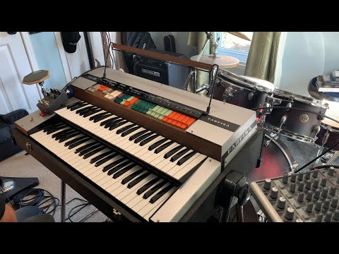 Farfisa VIP 233 + Original Stand & Case ✅ RARE Vintage from 70s Combo Organ ✅ Classic 70s Sound ✅ Cleaned & Fully Checked ✅ Worldwide Shipping image 10