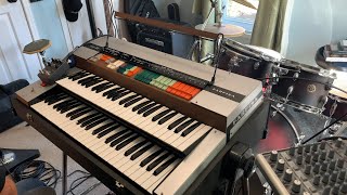 Video thumbnail for Farfisa VIP-233 Demo by Andy Baum