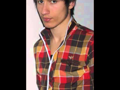 UndeRmiC & Panzehir-Beni Seven Bir Karın Var ! SÜPER !