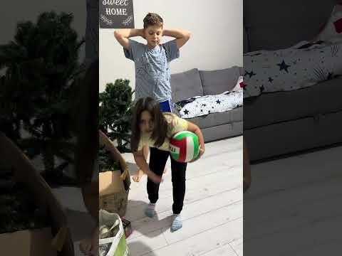 Și eu vreau să mă joc #sofiabrindas #funny #demetriusbrindas #trending #viral #friends #play