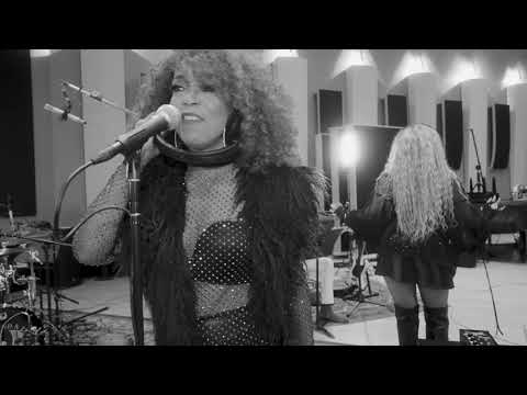 “The Tracks of My Tears” feat. Honey Cone and members of Earth, Wind & Fire