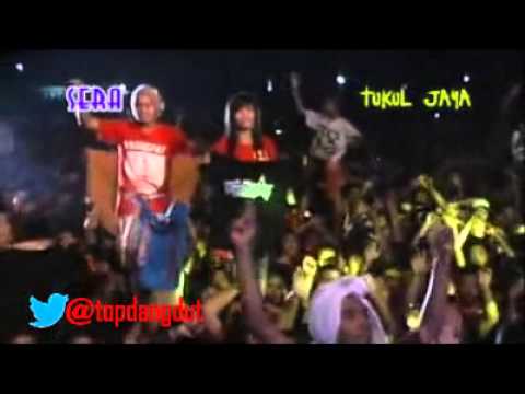 download lagu mp3 mp4 Dangdut Via Vallen Tak Pernah Ternilai, download lagu Dangdut Via Vallen Tak Pernah Ternilai gratis, unduh video klip Dangdut Via Vallen Tak Pernah Ternilai