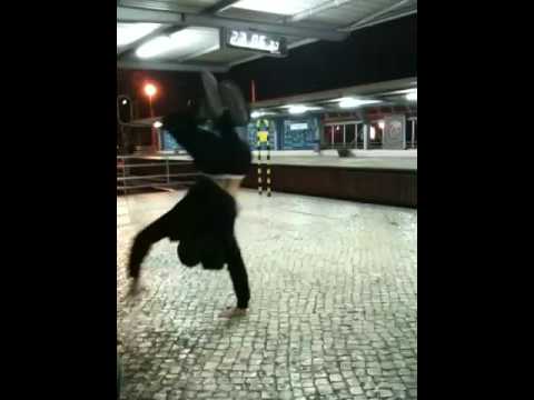 Natural skillz raaandom moves!