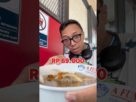 Mau yang cozy di restoran atau seru di kaki lima? Dua-duanya punya pesonanya sendiri, yuk eksplor! 🍜✨