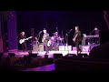 Don Felder introduces his band, performs “Those Shoes”