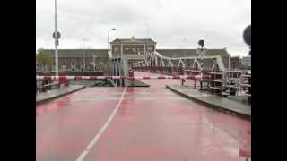 preview picture of video 'Zeilschip Mascot passeert draaibrug Middelburg'