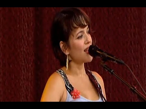 Norah Jones - Live At The Glastonbury Festival  2010