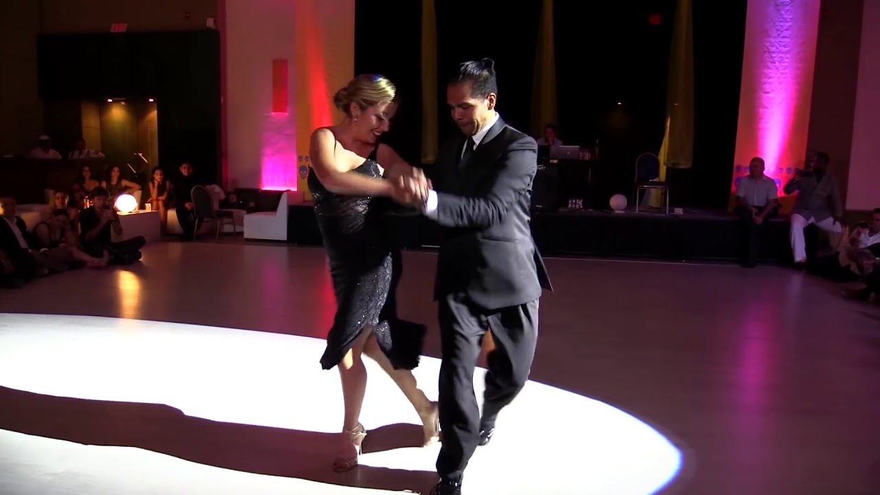 Sebastian Arce & Noelia Hurtado & Carlos Espinosa?! it takes 3 to tango!