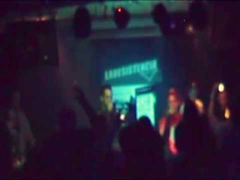 Yendo por el barrio con Ener. SOCIO ALTERKDOS Presentando en vivo "PARA IR POR EL BARRIO".