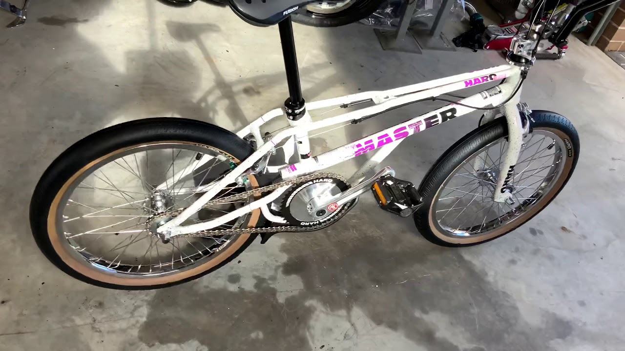 2020 Haro Team Master Bashguard Lineage Zolotone walk around