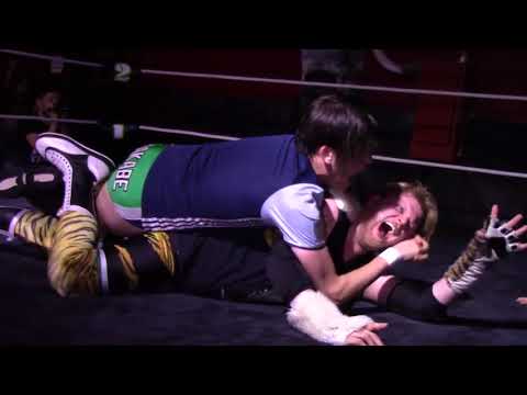 Daniel Makabe vs 'Big Cat' Scott Henson - 3-2-1 BATTLE! - 01/12/2018