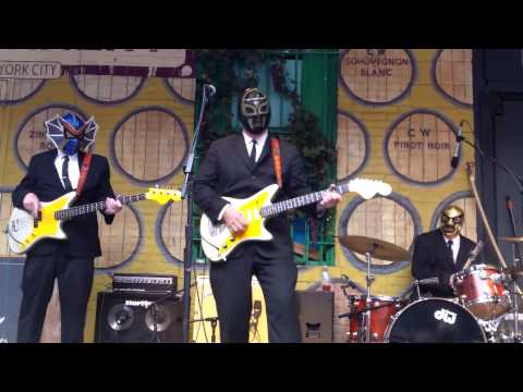Los Straitjackets @ City Winery Music Festival 6/11/13